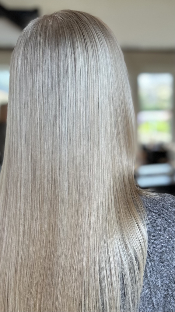 Reflekser, striber, babylights og highlights I langt hår