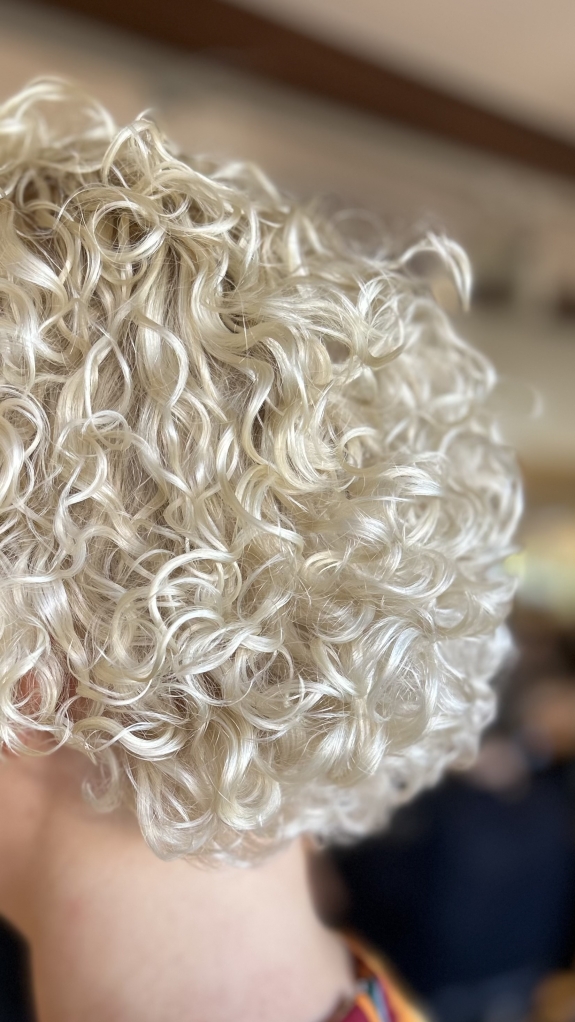 Curly girl cut og Curly girl metoden